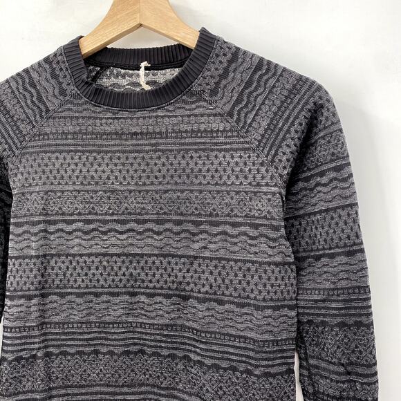 Lululemon black & gray patterned seamless long sleeve - Picture 3 of 6